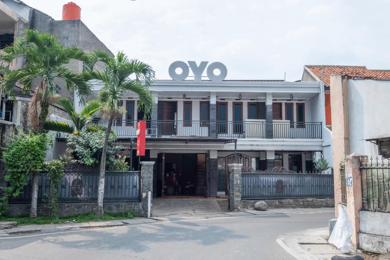 Oyo 1859 Rancabali Near Rumah Sakit Mitra Kasih