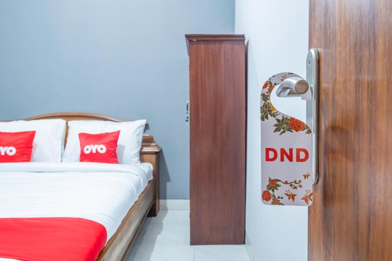 Hotel Oyo 1859 Rancabali Near Rumah Sakit Mitra Kasih 2*