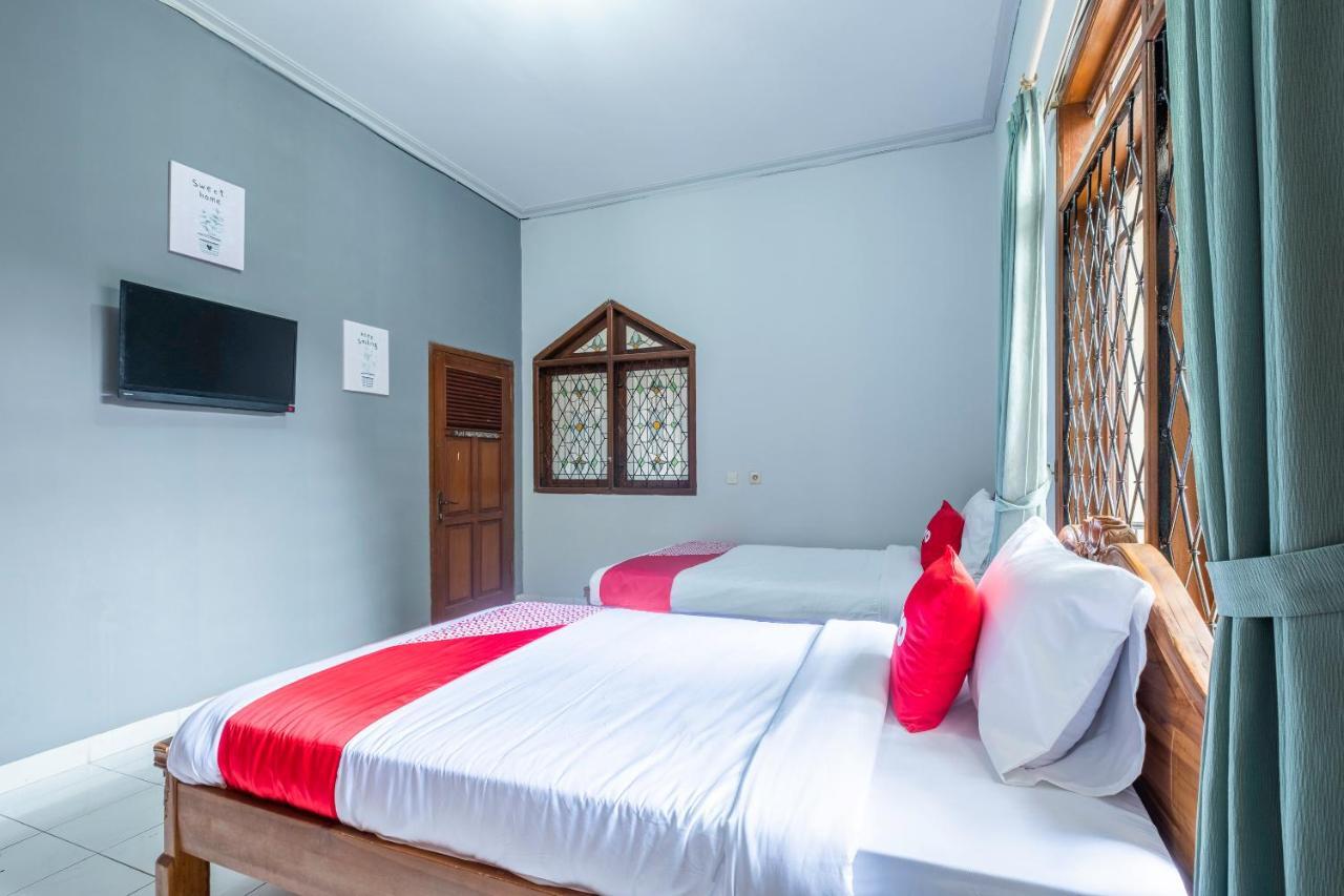 Oyo 1859 Rancabali Near Rumah Sakit Mitra Kasih