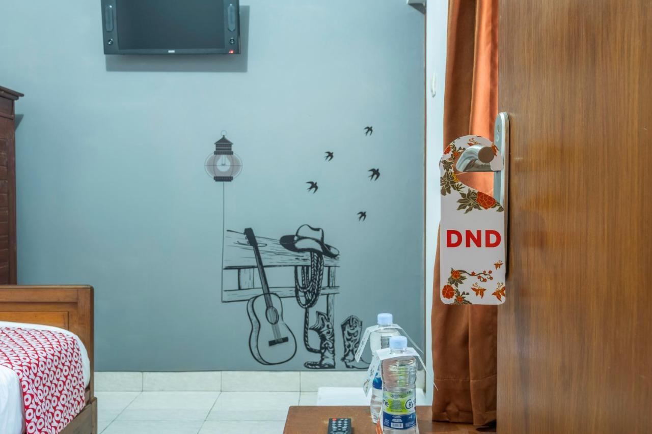 Oyo 1859 Rancabali Near Rumah Sakit Mitra Kasih 2*